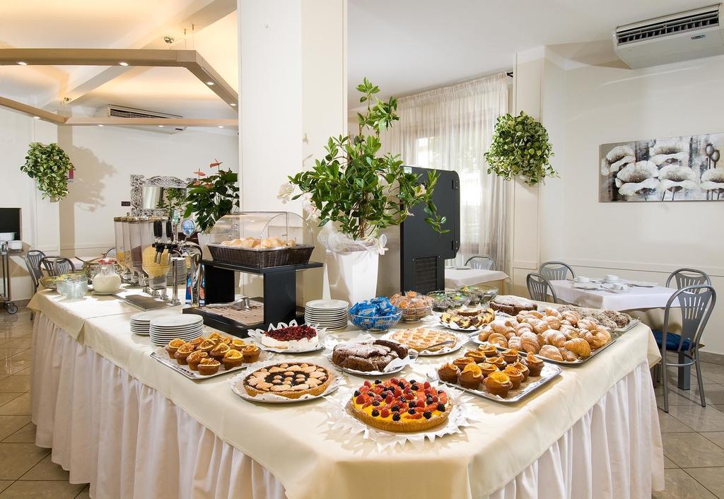 Hotel Trieste Cervia Dış mekan fotoğraf